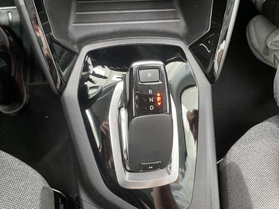 Peugeot 2008 1,2 PureTech 130 Active Pack EAT8 5d