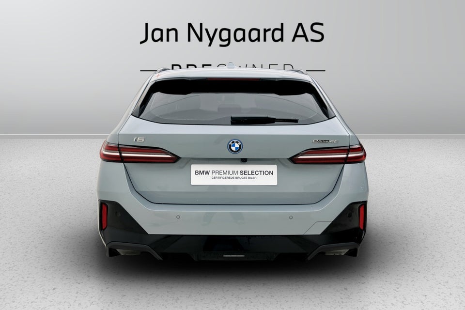 BMW i5 eDrive40 Touring Fully Charged 5d