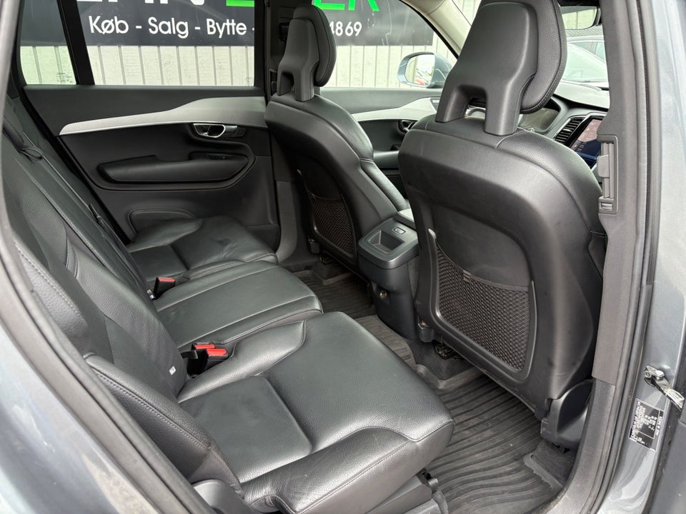 Volvo XC90 2,0 D5 235 Momentum aut. AWD 7prs 5d