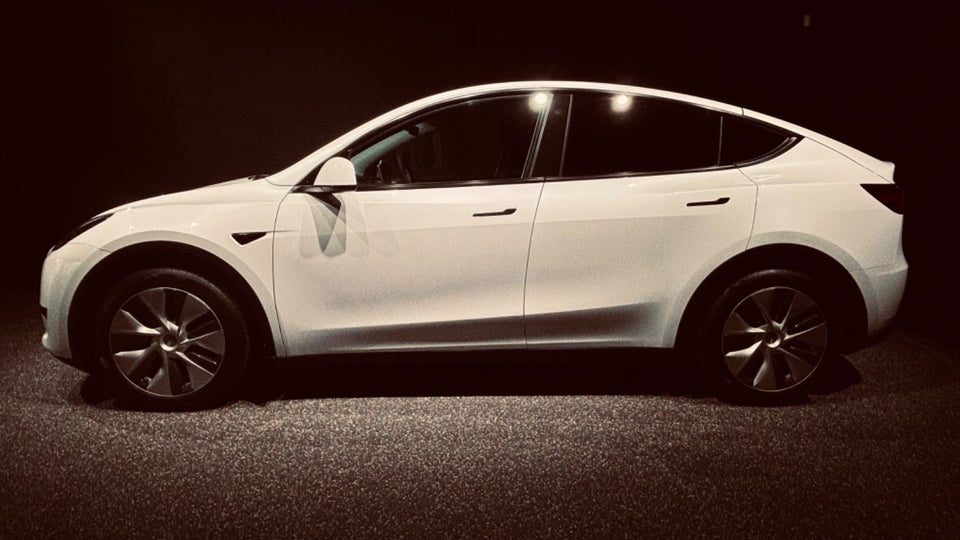 Tesla Model Y RWD 5d