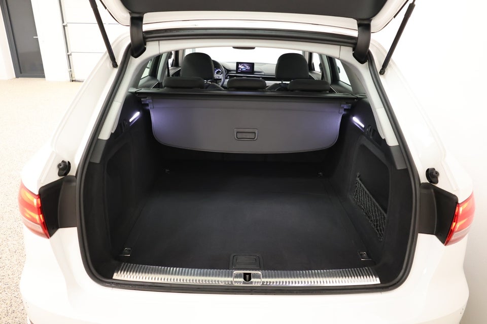 Audi A4 40 TFSi Sport Prestige Avant S-tr. 5d