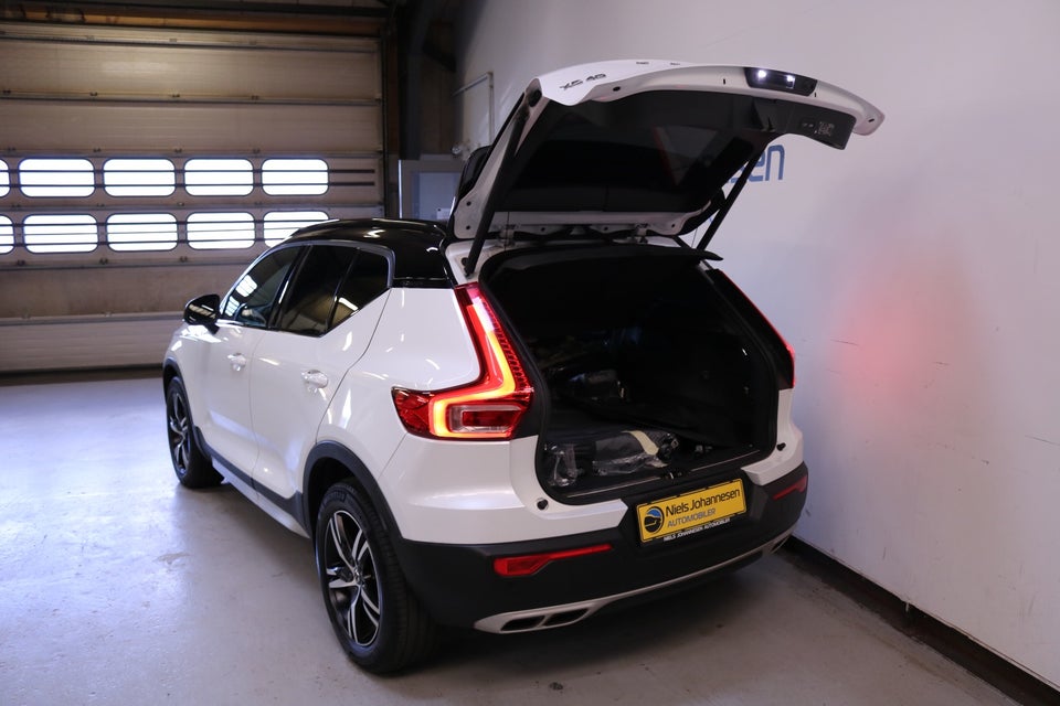 Volvo XC40 2,0 T5 247 R-Design aut. AWD Van 5d