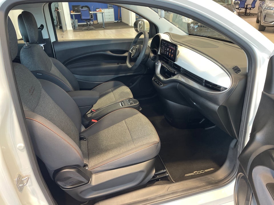 Fiat 500e 42 Icon 3d