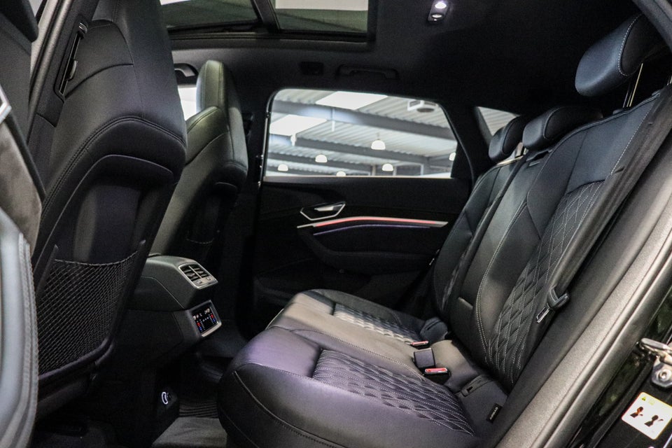 Audi e-tron 55 Advanced quattro 5d