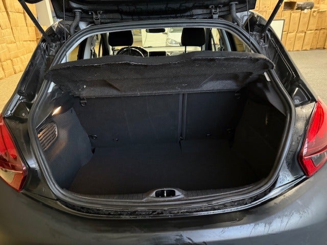 Peugeot 208 1,6 BlueHDi 100 Desire Sky 5d