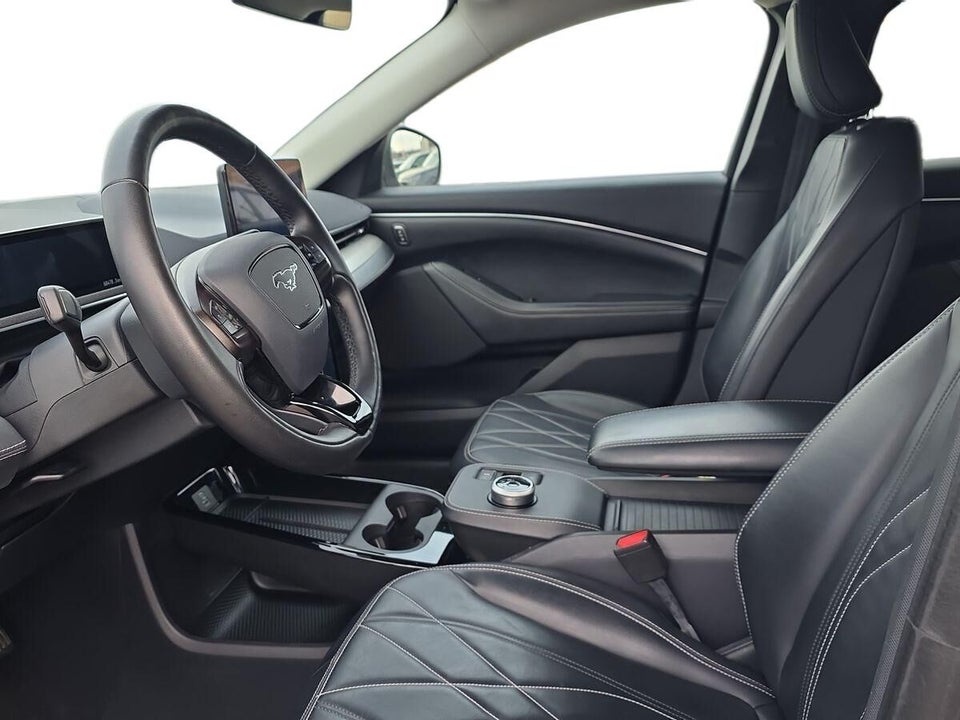 Ford Mustang Mach-E 68 Standard Range 5d