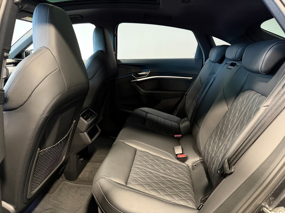 Audi e-tron 55 S-line Sportback quattro 5d