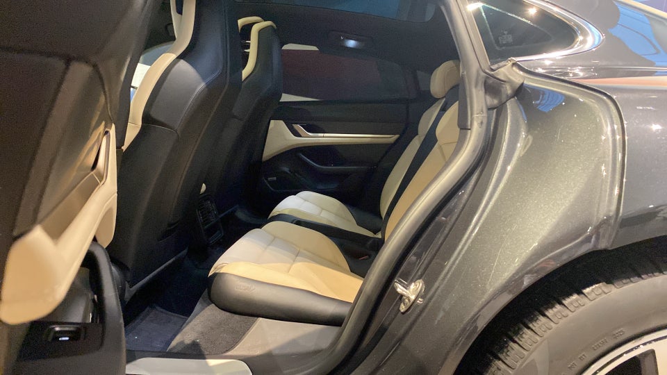 Porsche Taycan 4S Performance+ 4d