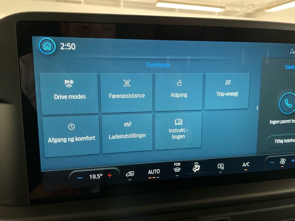Ford E-Transit Custom 320 L1 64 Trend