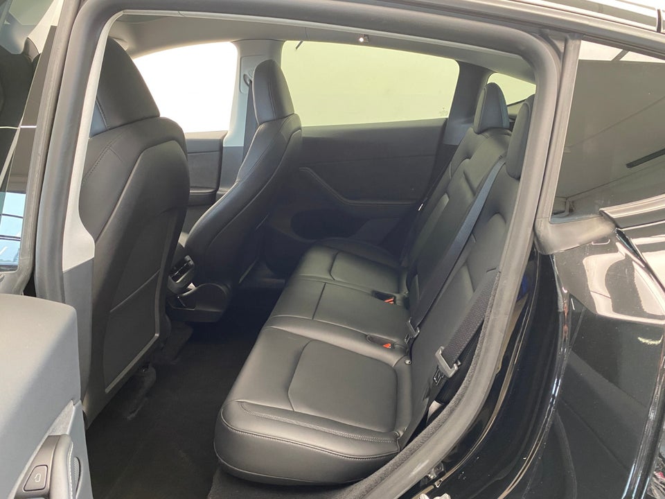 Tesla Model Y Long Range AWD 5d
