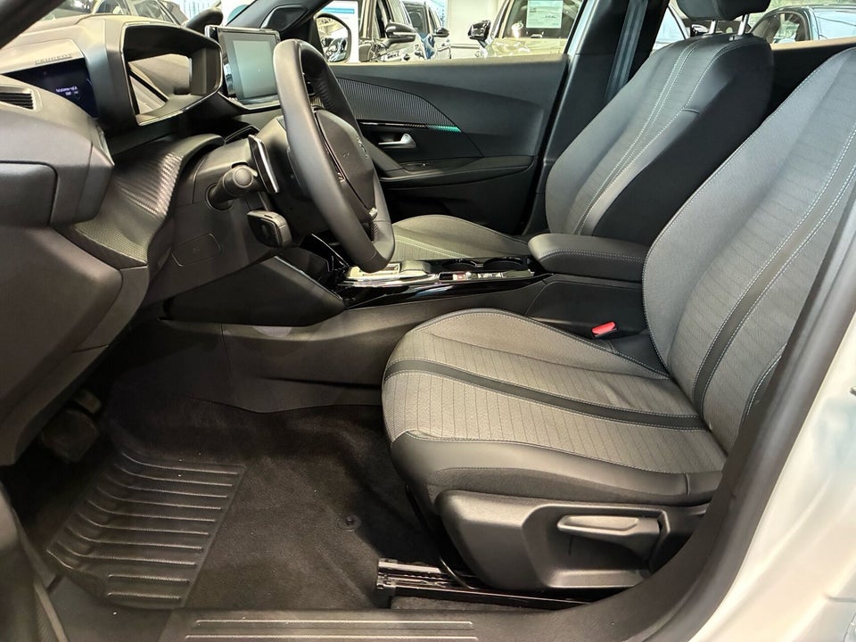 Peugeot 2008 1,2 PureTech 130 Vision Sport EAT8 5d