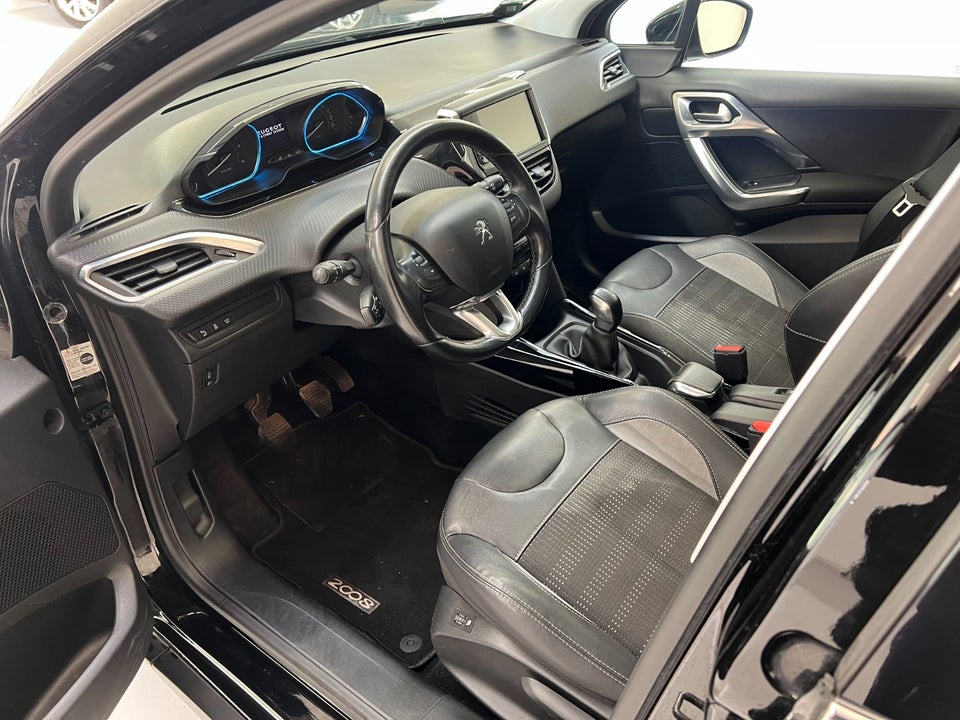 Peugeot 2008 1,6 BlueHDi 100 Allure Sky 5d