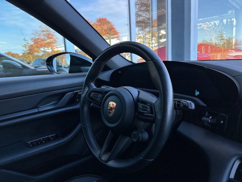 Porsche Taycan 4 Performance+ Cross Turismo 5d