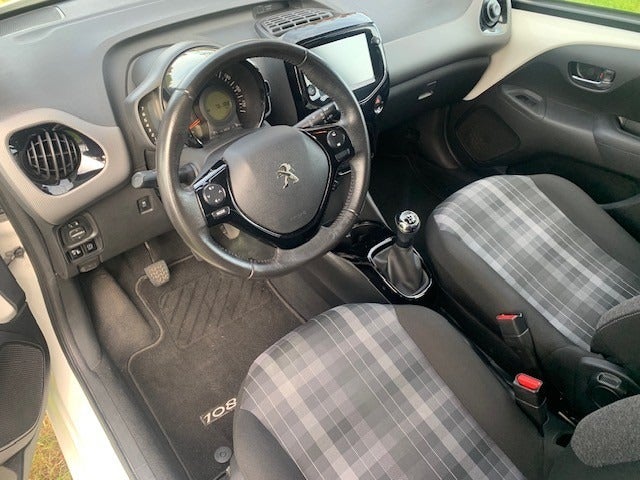 Peugeot 108 1,0 e-VTi 72 Infinity 5d