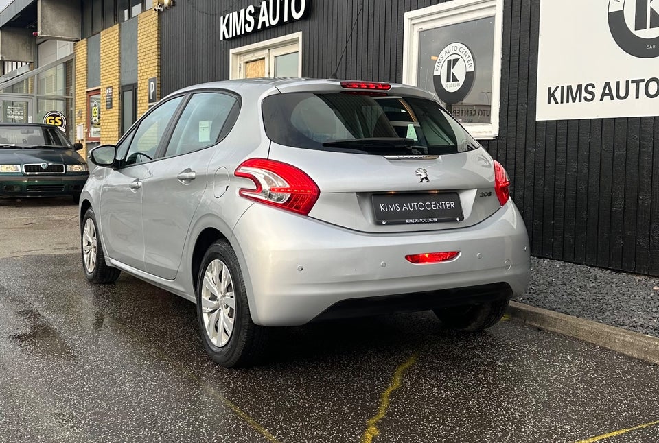 Peugeot 208 1,2 VTi Active 5d