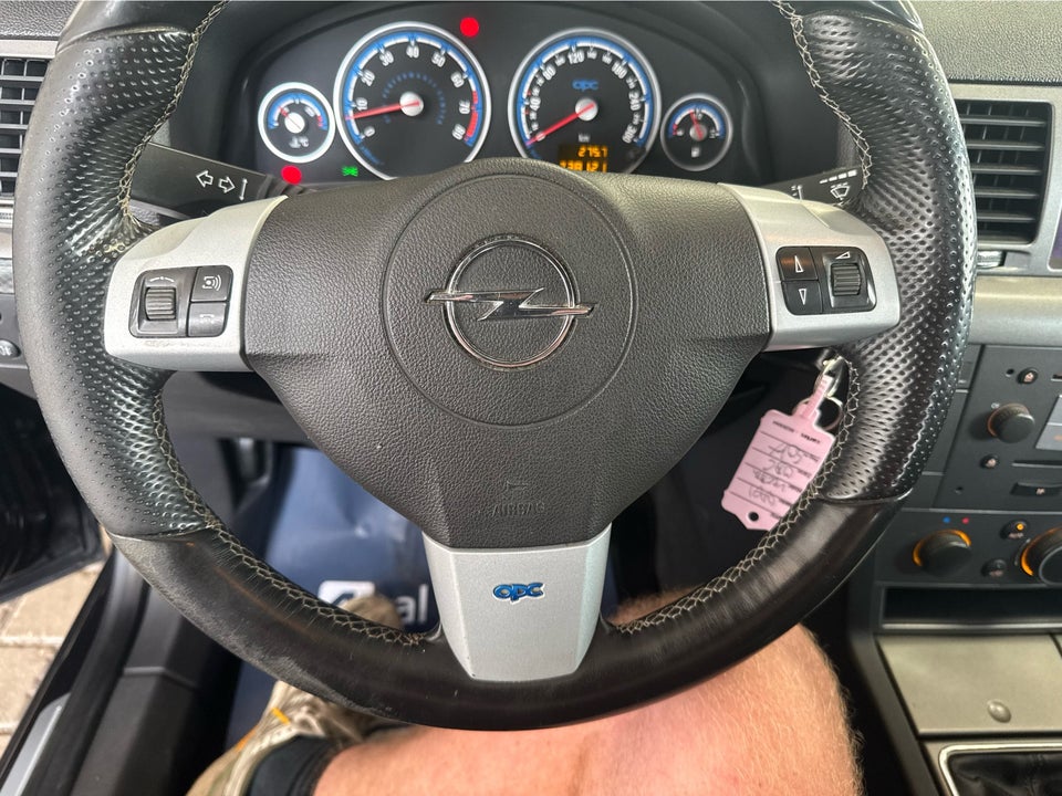 Opel Vectra 2,8 OPC 5d