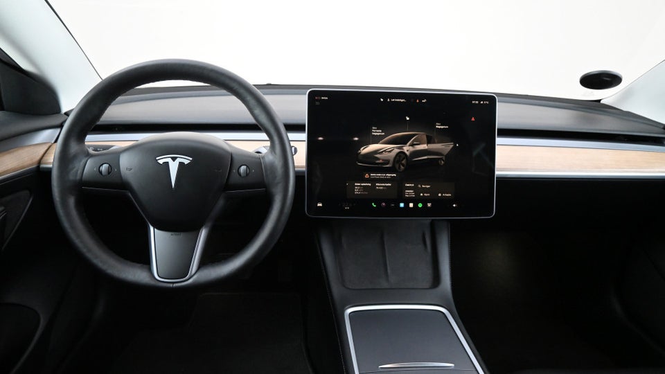 Tesla Model 3 Long Range AWD 4d
