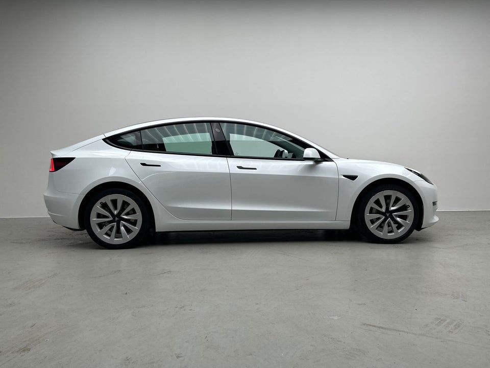 Tesla Model 3 Long Range AWD 4d