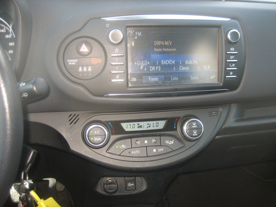 Toyota Yaris 1,5 VVT-i T2 Premium 5d