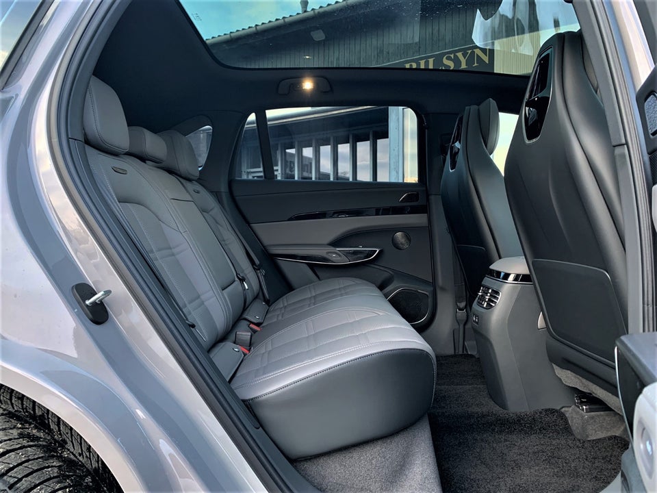 Hongqi EHS7 111 Exclusive 5d