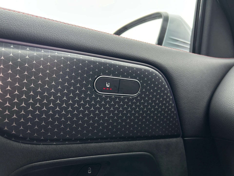 Mercedes EQA300 AMG Line 4Matic 5d