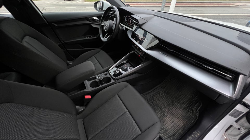 Audi A3 40 TFSi e Sportback S-tr. 5d