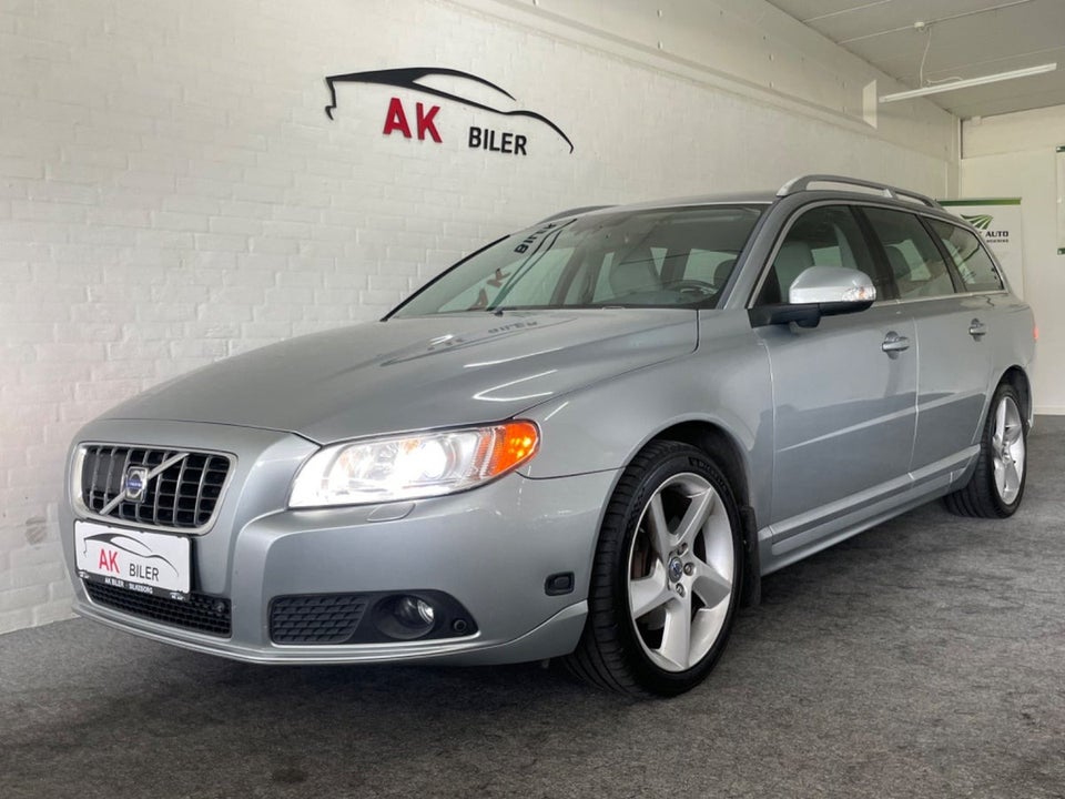 Volvo V70 3,0 T6 Summum aut. AWD 5d