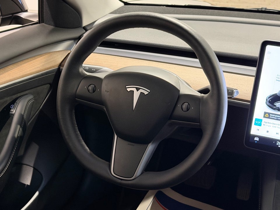 Tesla Model 3 RWD 4d