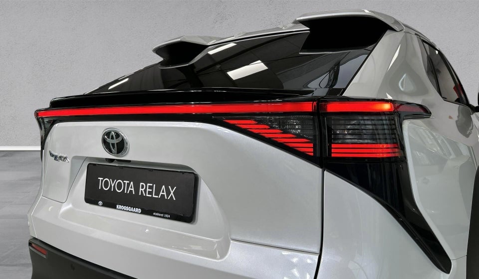 Toyota bZ4X Executive 5d