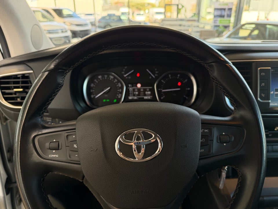 Toyota ProAce Verso 2,0 D 150 Long Family 4d