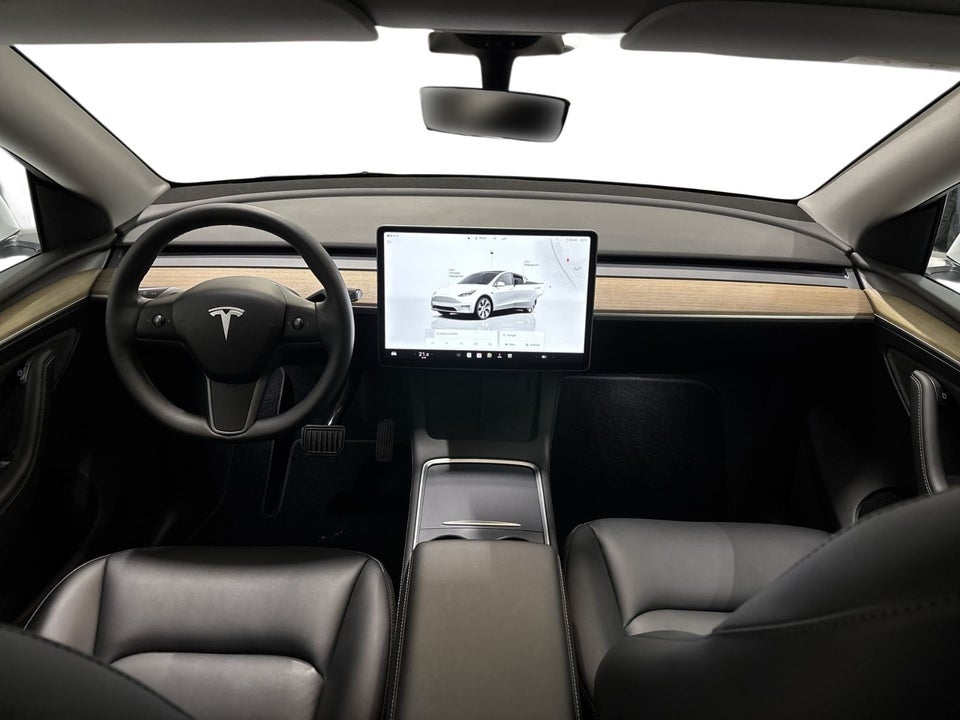 Tesla Model Y RWD 5d