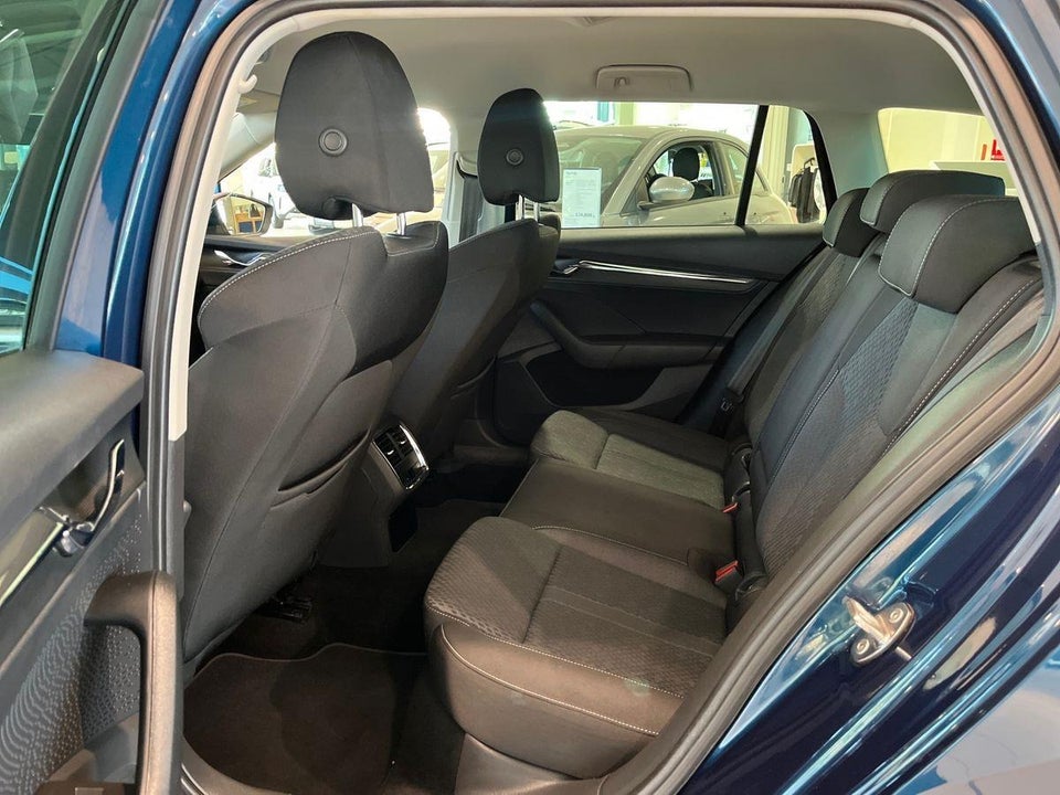 Skoda Octavia 2,0 TDi 150 Style Combi DSG 5d