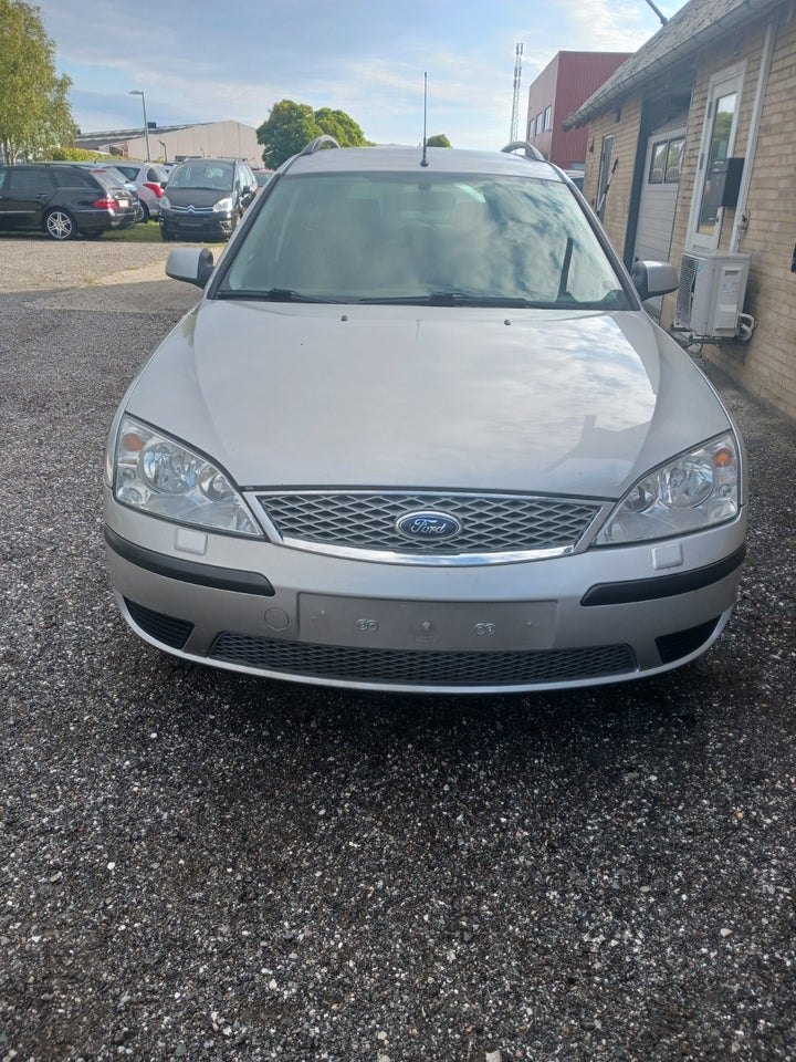 Ford Mondeo 1,8 110 Ambiente stc. 5d