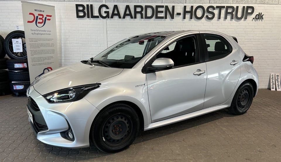 Toyota Yaris 1,5 Hybrid H3 e-CVT 5d