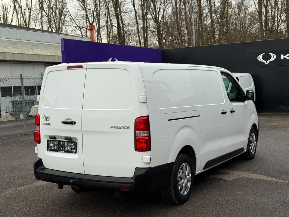 Toyota ProAce 2,0 D 120 Long Comfort 5d