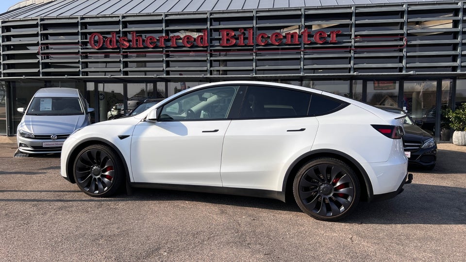 Tesla Model Y Performance AWD 5d