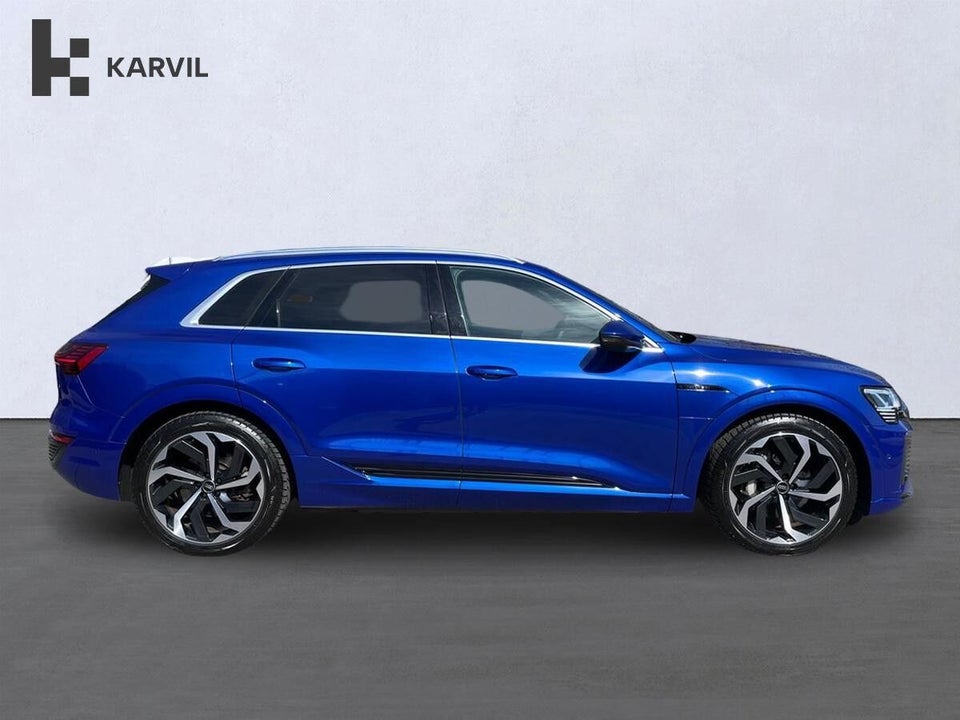 Audi Q8 e-tron 55 S-line quattro 5d