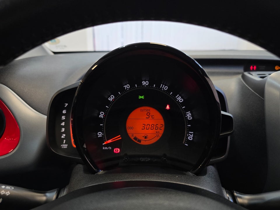 Toyota Aygo 1,0 VVT-i x-press 5d