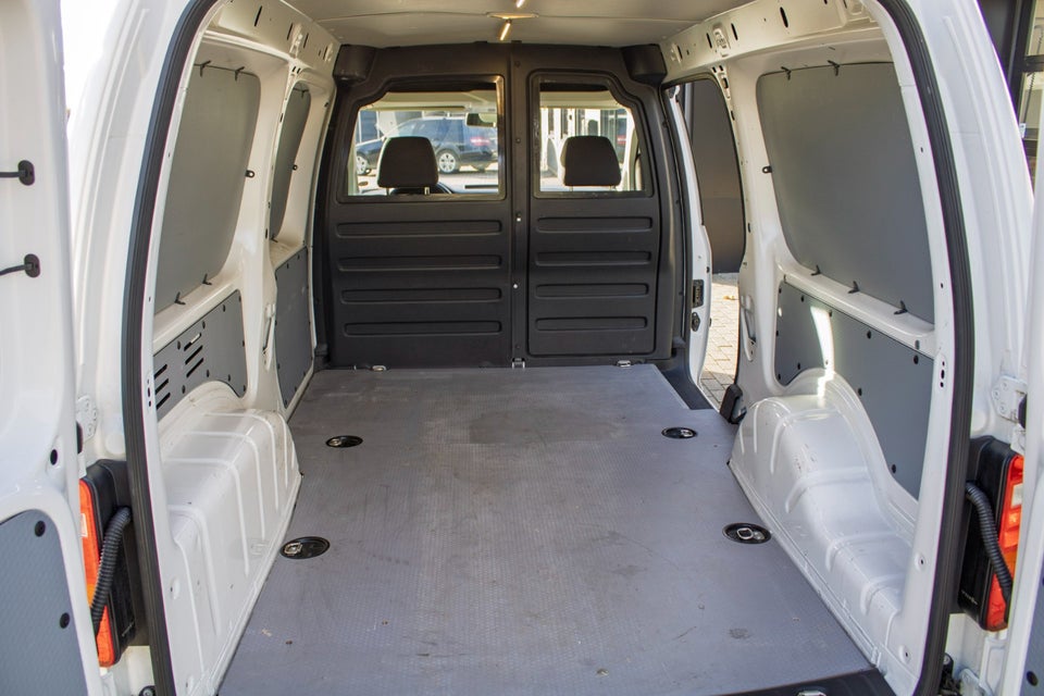 VW Caddy Maxi 1,6 TDi 102 Van 4d