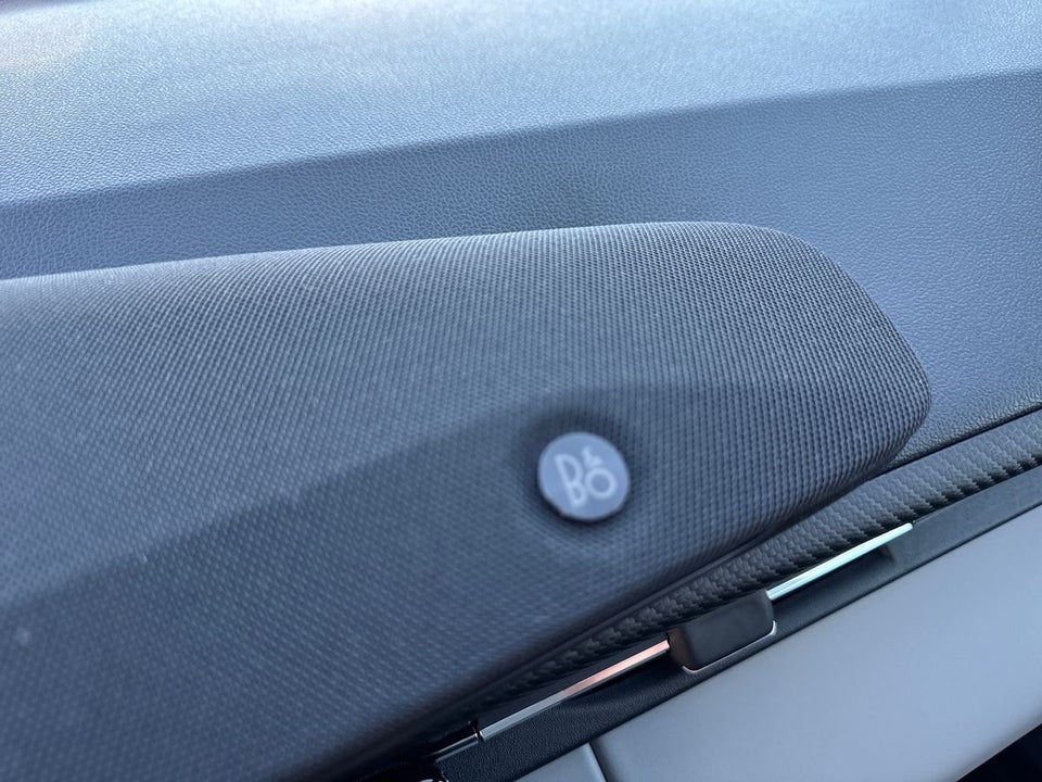 Ford Explorer 77 Premium Extended Range 5d