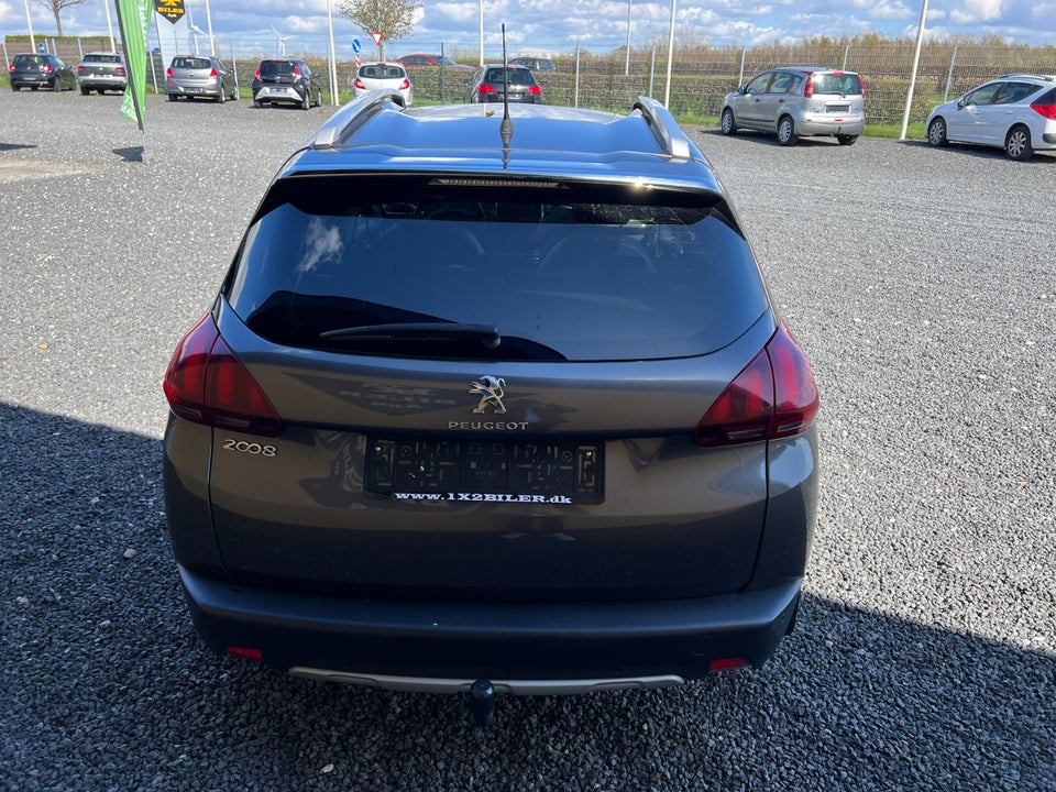 Peugeot 2008 1,5 BlueHDi 100 Allure Sky 5d