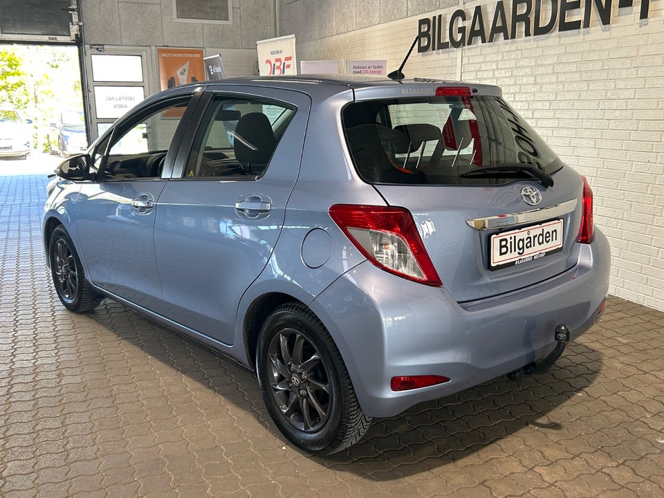 Toyota Yaris 1,3 VVT-i T1 5d