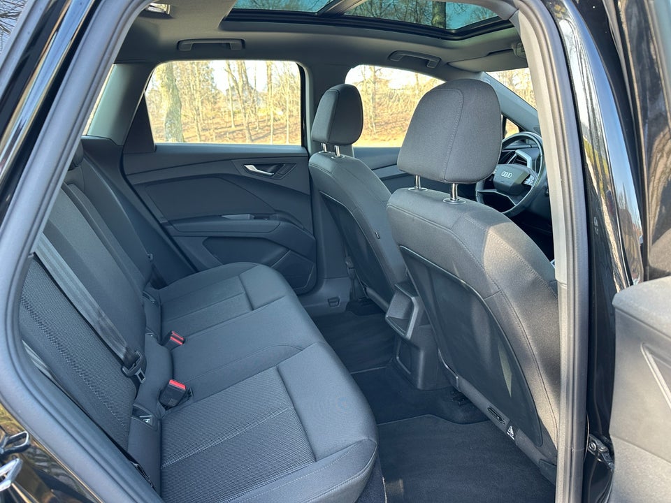 Audi Q4 e-tron 35 Advanced 5d