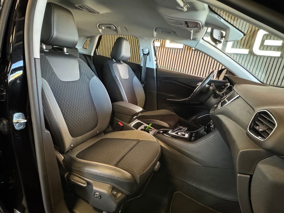 Opel Grandland X 1,6 Hybrid4 Ultimate aut. 5d