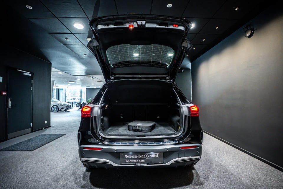 Mercedes EQA350 AMG Advance Plus 4Matic 5d