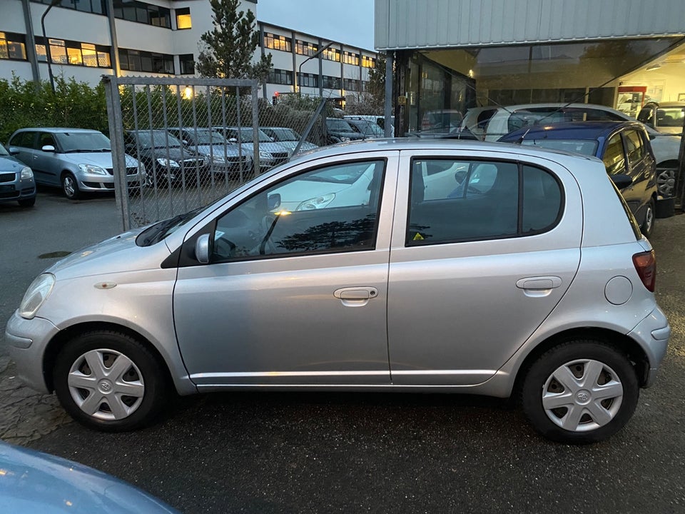 Toyota Yaris 1,4 D-4D Terra 5d