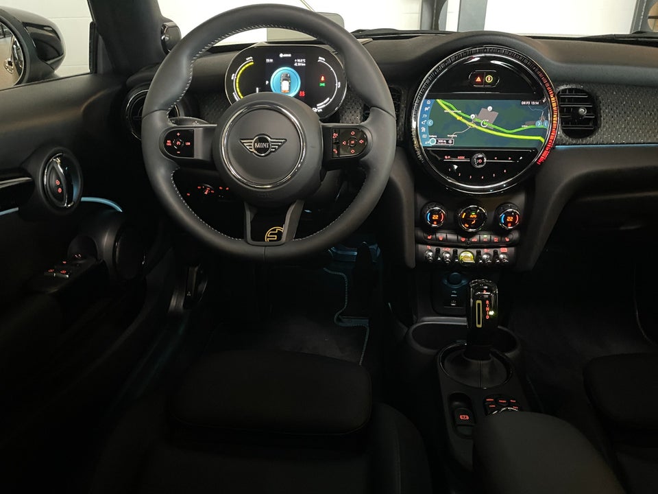 MINI Cooper SE Maximise 3d