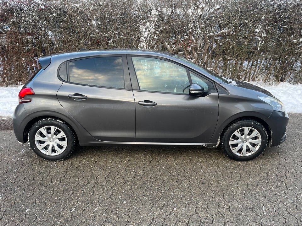 Peugeot 208 1,2 PureTech 82 Style 5d