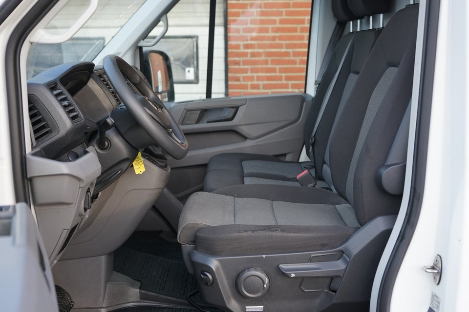 VW Crafter 35 2,0 TDi 140 Kassevogn L3H1