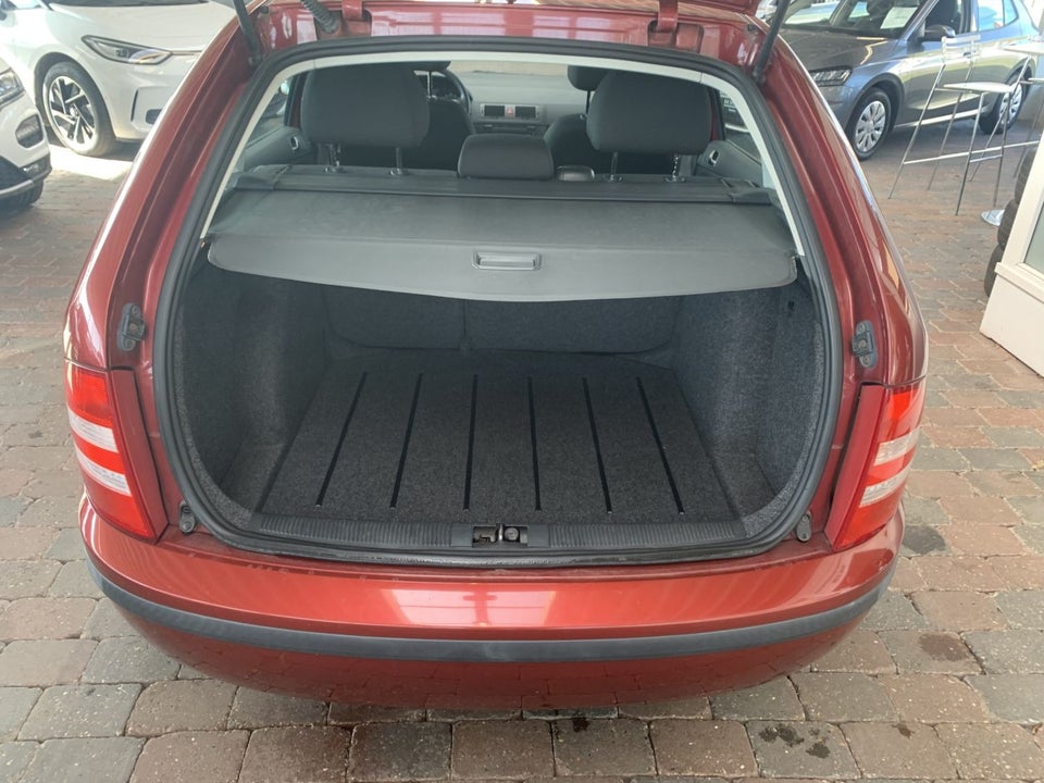 Skoda Fabia 1,4 16V 75 Ambiente Combi 5d